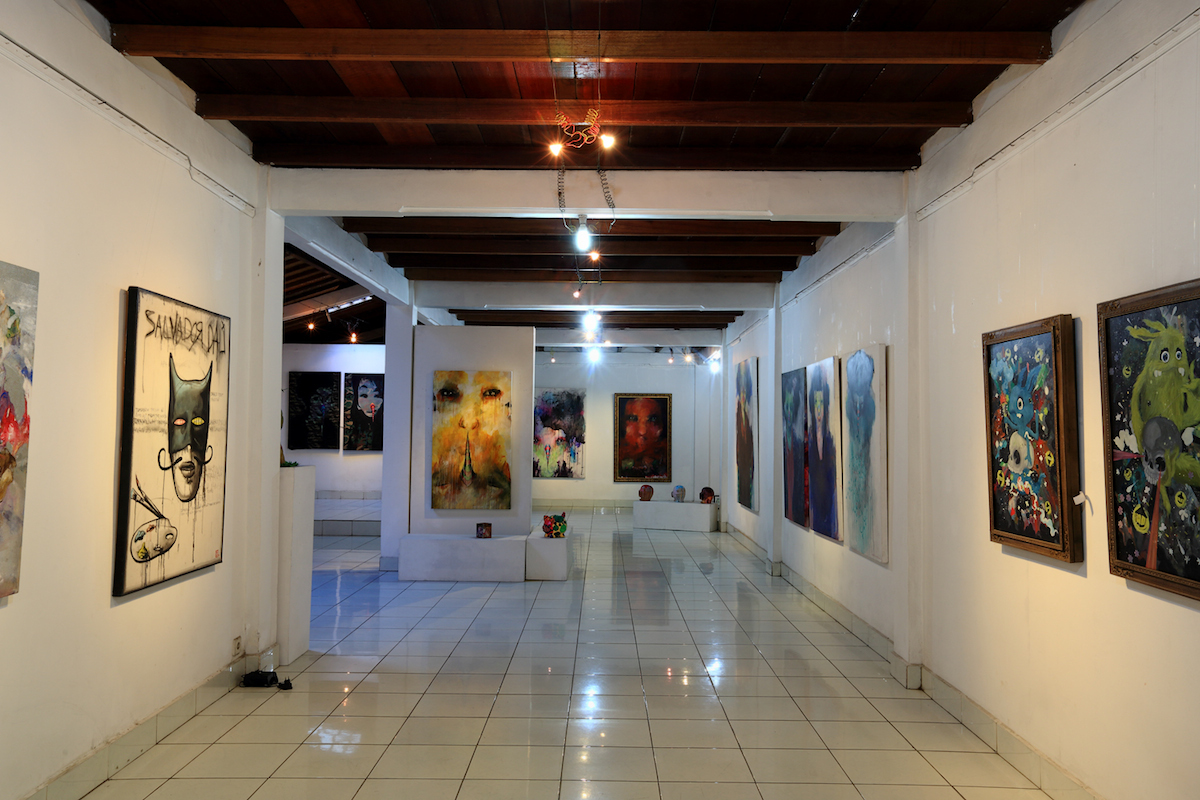 Focusing on temporary exhibitions and the promotion of
contemporary Indonesia fine art, Sika Gallery