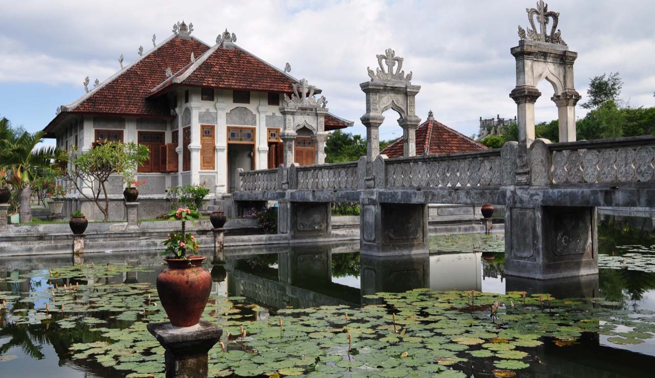 

Built in 1909 by I Gusti Bagus Jelantik, the
predecessor of the King of Karangasem who built Tirta