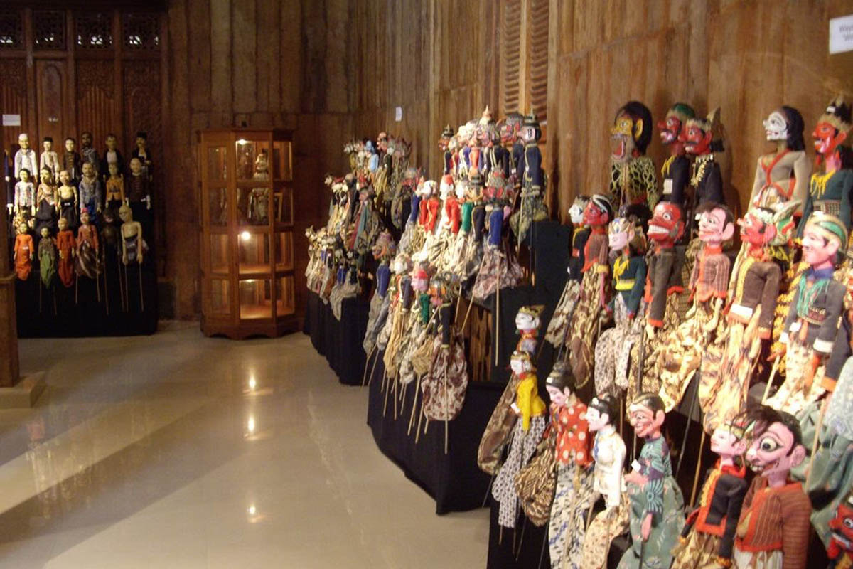 

The Setia Dharma House of Masks and Puppets holds the world’s
largest collection of masks an