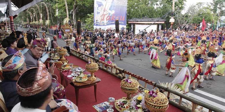 This highly notable month long Bali Arts Festival
takes place every second Saturday in June till the