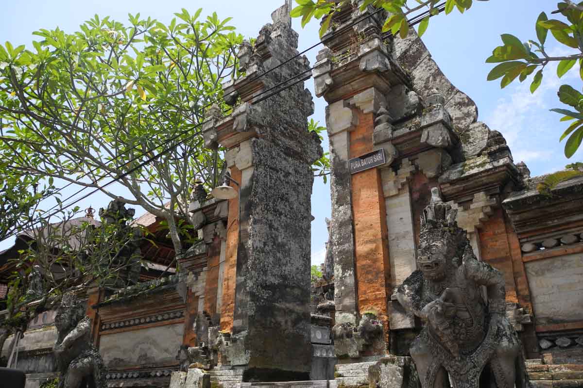 

This Ubud royal temple is more specifically a penyawang temple,
one specifically dedicated to the 