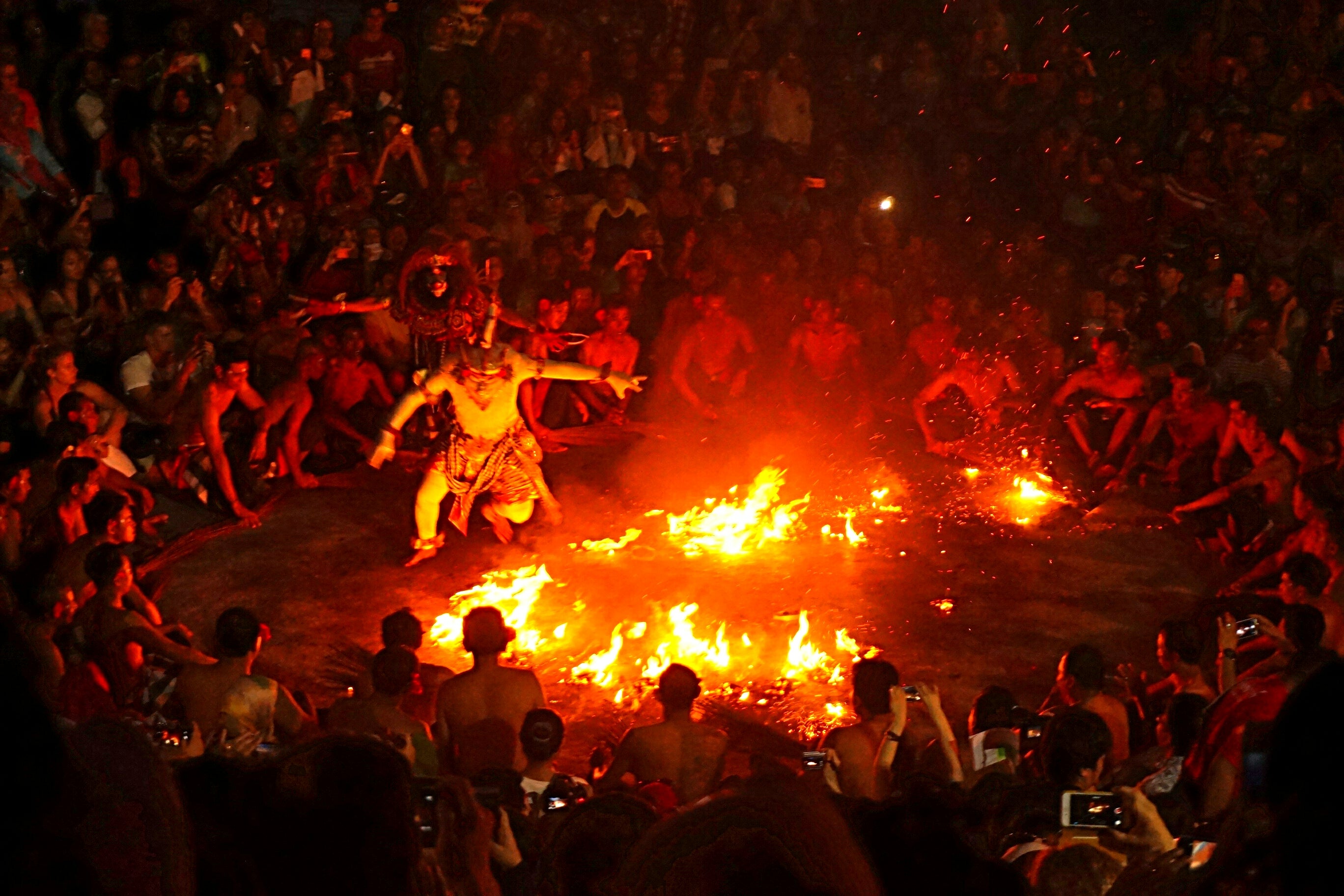 No Include Pick UpDay : Everyday / Time : 6:00 pm / Venue : Uluwatu TempleBOOK ONE DAY BEFORE !!The Uluwatu Kecak dance is a famous dance in Bali. Many
tourists come to Bali to witness the unique