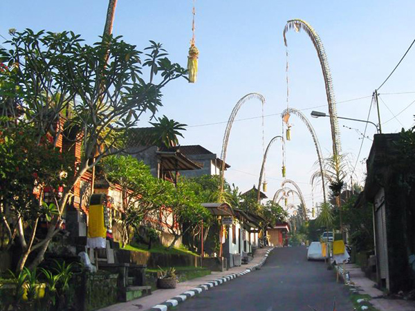 Occurring every 210 days (twice annually) on
varying months, this festive Balinese family holiday of